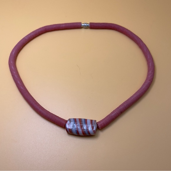 1970s Ghana Krobo Pink Vinyl Heishi Boho Choker w/ Antique Striped Trade Bead 💖 - Picture 10 of 12